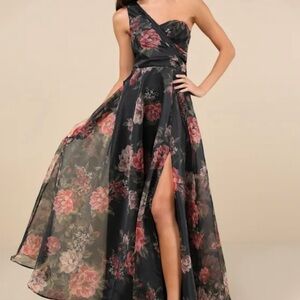 Lulu’s Truly Extraordinary Black Floral Organza One-Shoulder Maxi Dress